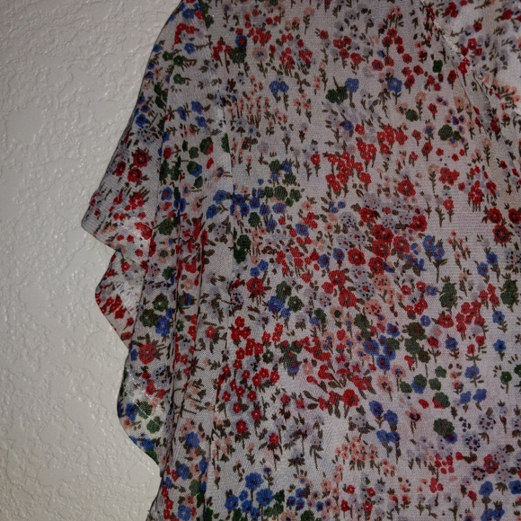 AMANG NY  sheer colorful blouse Blues Reds greens M ruffle sleeve v-neck floral - Picture 3 of 6